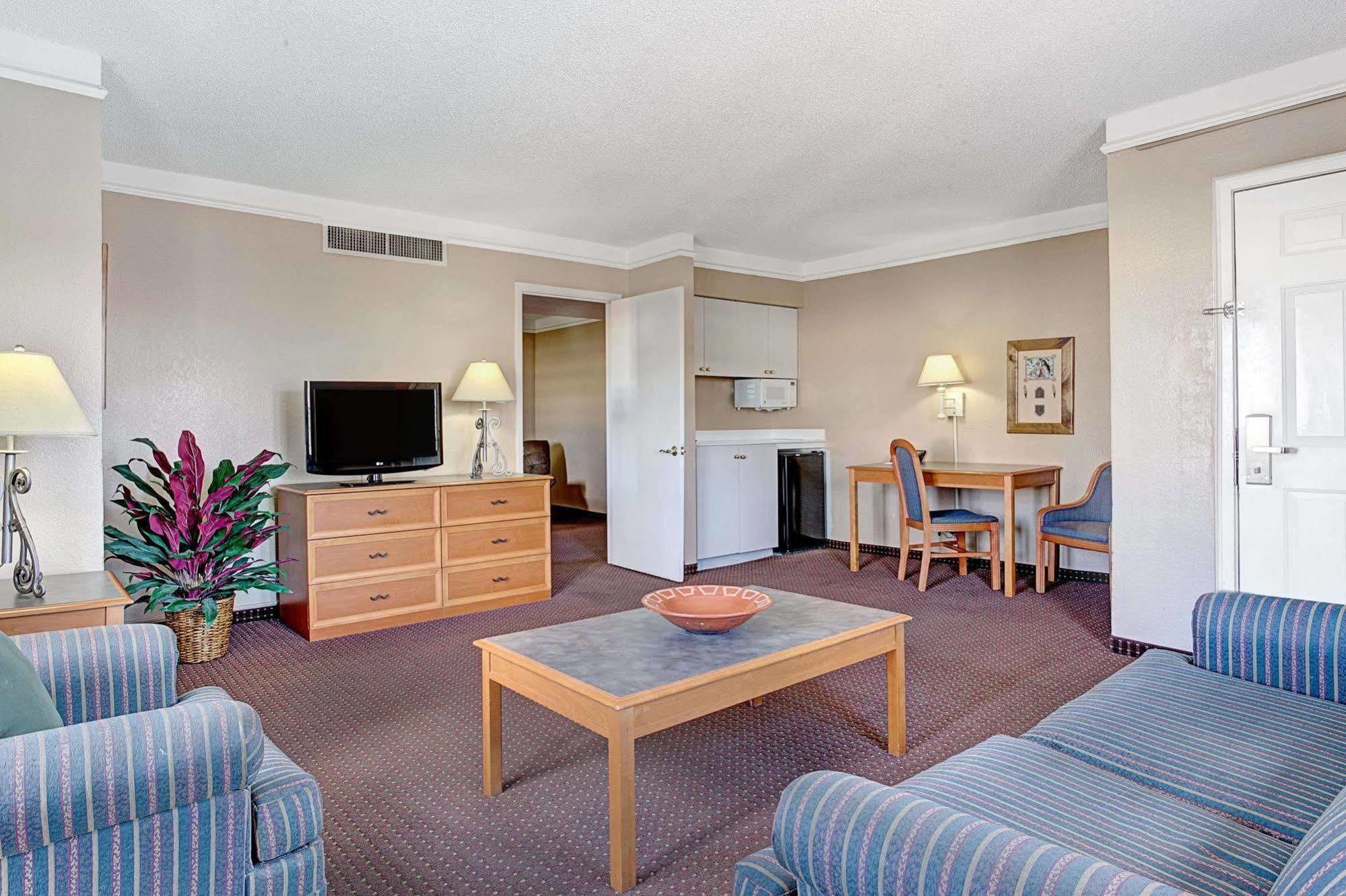Days Inn By Wyndham Tucson City Center Dış mekan fotoğraf
